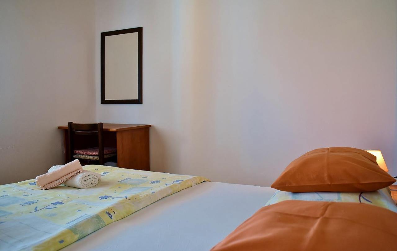 Feniks Apartmani Лопар Екстер'єр фото