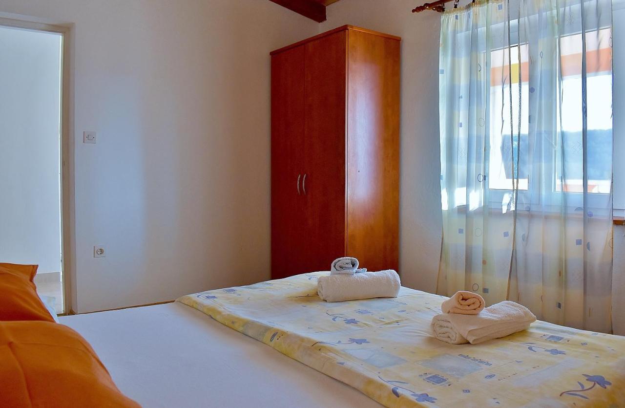Feniks Apartmani Лопар Екстер'єр фото